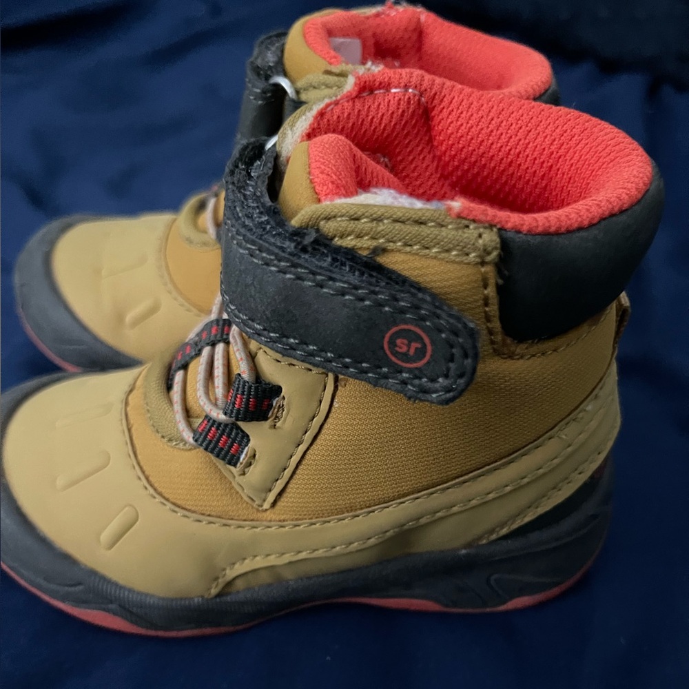Stride Rite 360 Kids' Tan and Black Boots - Toddler size 6